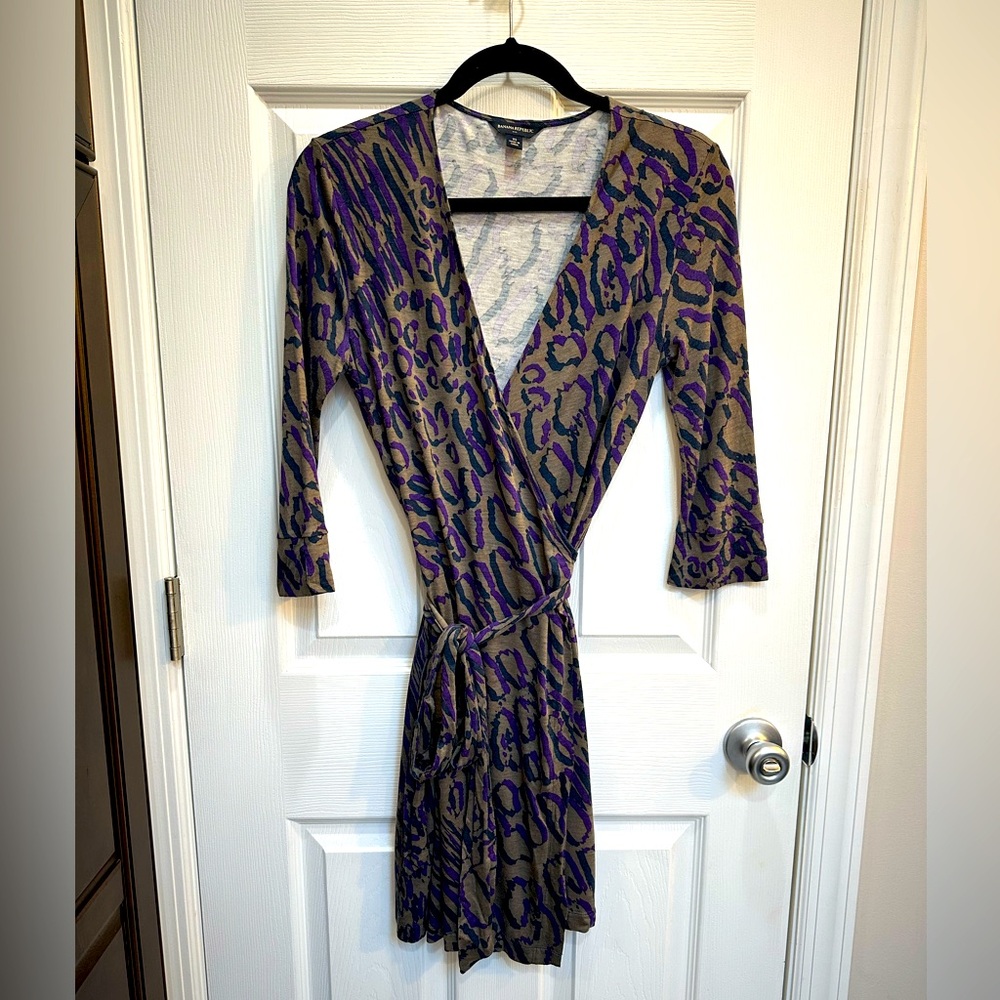 Banana Republic gray wrap dress with teal and purple in xs